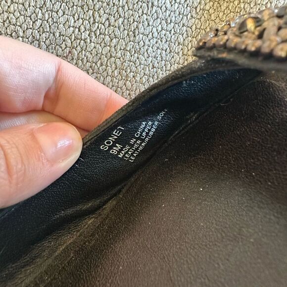 Donald J. Pliner Sonet Beaded Black Suede Peep Toe Low Wedge Sandals Size 9 M - Picture 2 of 5